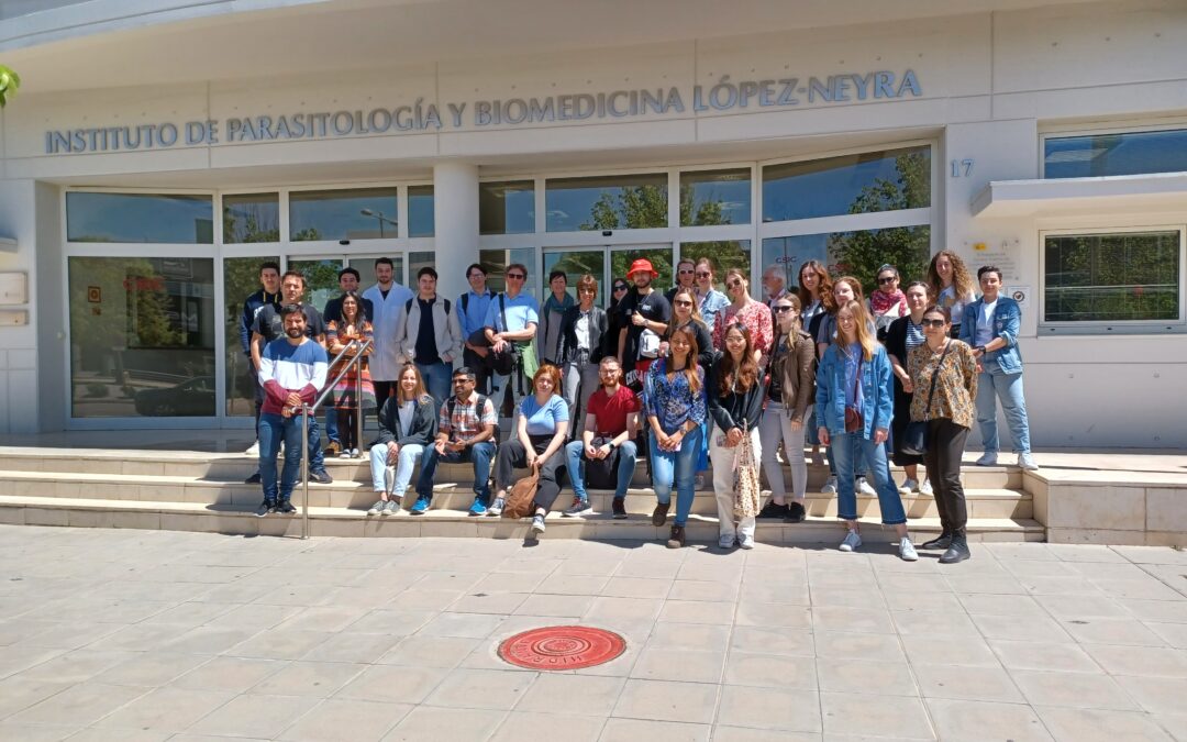El IPBLN abre sus puertas a estudiantes de 10 países diferentes para mostrar el día a día en un centro de investigación